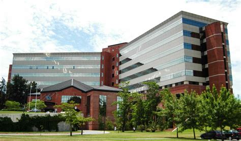 Favaloro university, sponsored by the dr. Medicina na Argentina: Compare a UBA com outras universidades