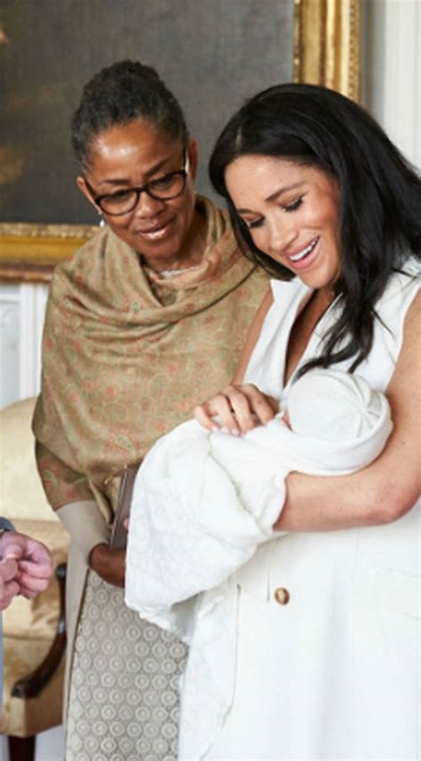 who is meghan markle s mother doria ragland and has she moved to the uk heart