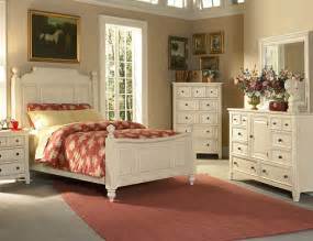 It's the perfect american twist on timeless european design. Country Cottage Style Bedrooms