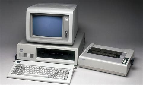 Где и когда появился первый персональный компьютер