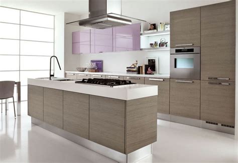 Cocinas modernas que gracias al blanco alcanzan cotas increíbles no solo de modernidad, sino también de elegancia y estilo. Alacenas de cocina moderna