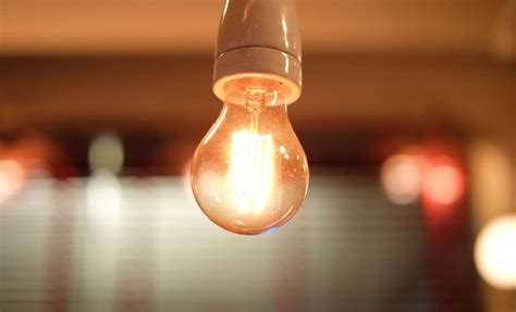 9 Reasons Why Your Light Bulbs May Be Burning Out Early