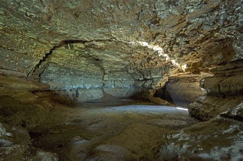 Understanding The Dark History Of Cave In Rock A Riverside Cave That