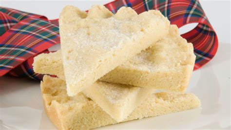 Christmas pudding, brandy butter, mince pies, christmas crackers are all elements of a classic fourteen scottish shape shortbread cookies inside this silver and plaid cow tin from walkers. Try A Taste of Scotland: Shortbread Recipe - The Live The ...