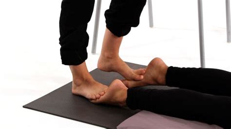 How To Give A Shiatsu Massage Howcast
