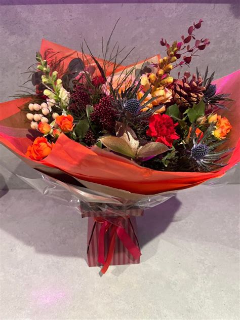 Cinnamon Swirl Standard Sized Lanarkshire Florist Wedding Anniversary And Funeral Flowers