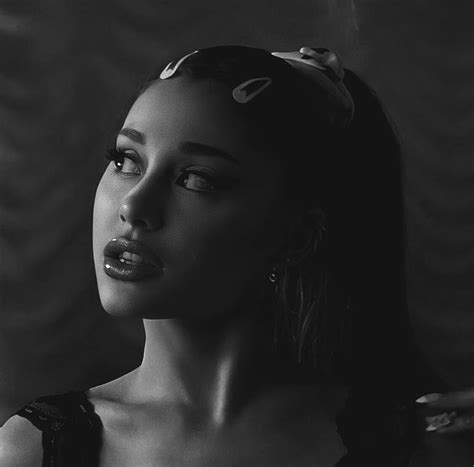 pin by 𝐧 𝐨 𝐫 𝐚 ☽ on ariana in 2022 ariana grande ariana women