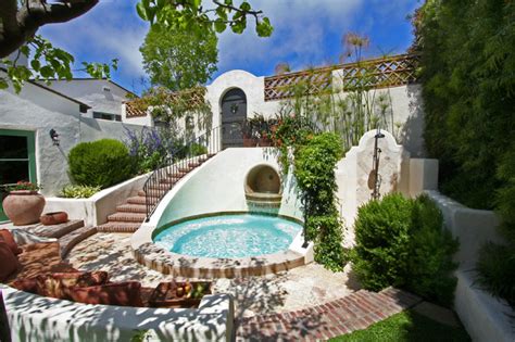 Bespoke Mediterranean Patio Designs For Your Backyard