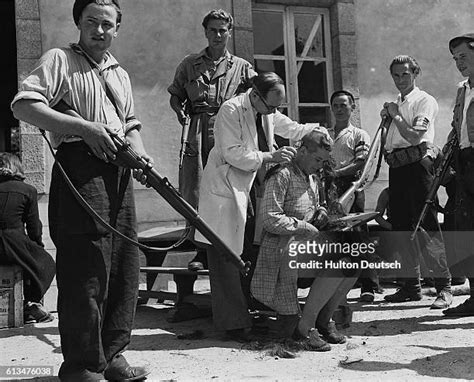 Humiliated Woman Photos Et Images De Collection Getty Images