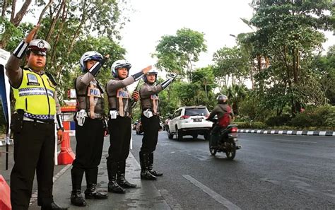 Para Polisi Lalu Lintas Yang Ikut Bantu Tangkap Penjahat Jawa Pos