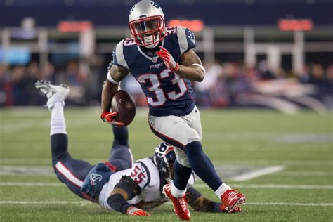 Dion Lewis Produces Record Setting Perfornance For New England Patriots