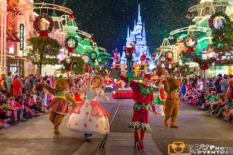 Mickeys Very Merry Christmas Party Celebrate Christmas With Mickey And Friends