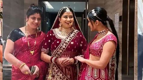 Balika Vadhu 2 Actress Shivangi Joshi Turns Bridesmaid For Her Cousins