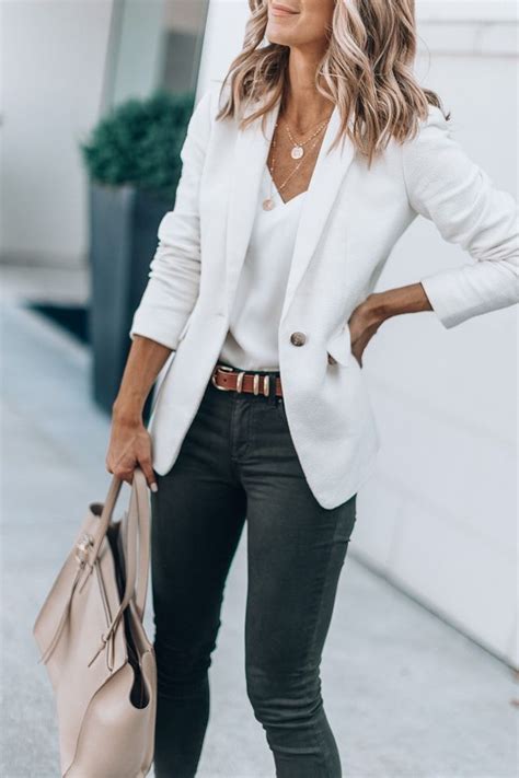 A Cute Business Casual Outfit Work Outfits Women Office Casual Outfit Casual Work Outfits