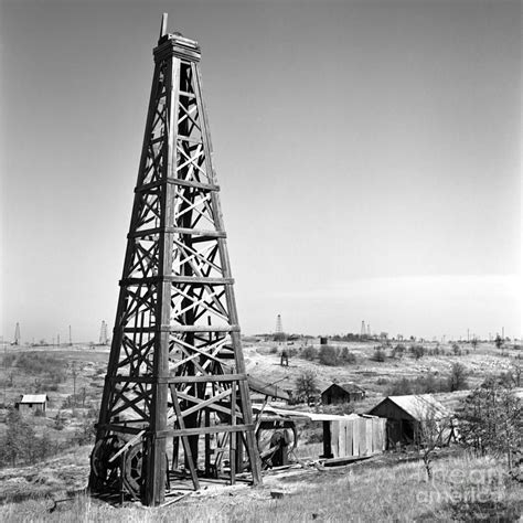 We are looking for master on asd tug: Image result for oil derrick style architectural styles ...