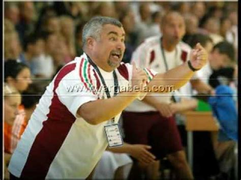 Elég lett volna a fejlécben a kézilabda szóra klikkelni, kiadta volna a 10 topicot, amikhez a legutógg hozzászólt valaki. Női Junior Kézilabda EB 2009 - YouTube