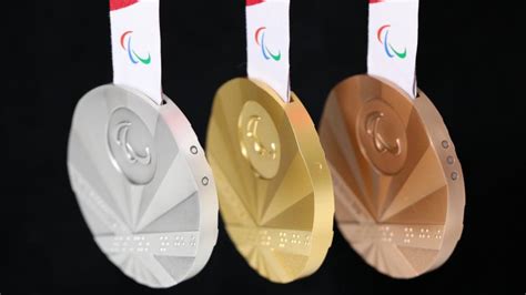 Tokyo 2020 Medals 1 Year Tokyo Olympics Unveil Gold Silver Bronze