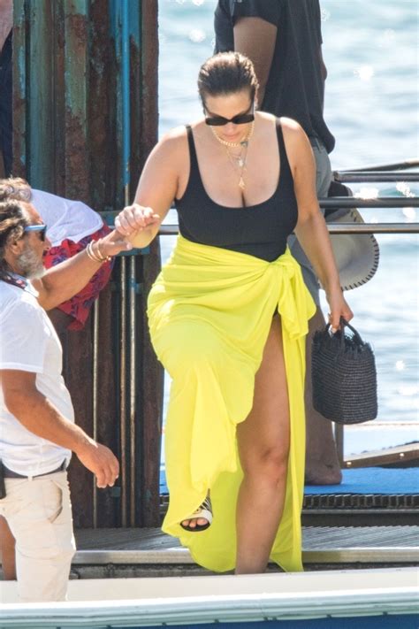 Ashley Graham Not So Sexy In Nerano Italy 2019 The Fappening