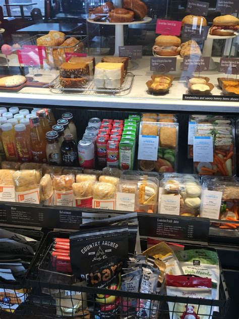 Starbucks, 4746 Ridge Rd in Brooklyn - Restaurant menu and reviews