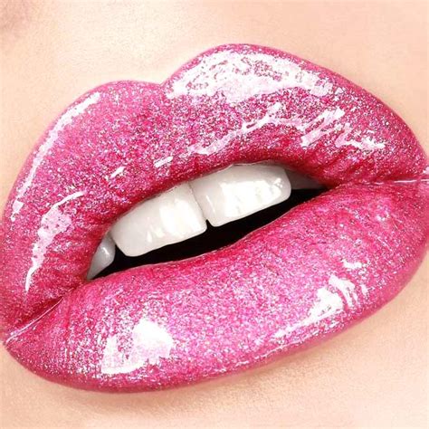How To Choose The Perfect Lip Gloss For Your Lips