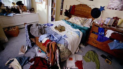 the surprising reason why i no longer get angry about my daughter s messy room huffpost
