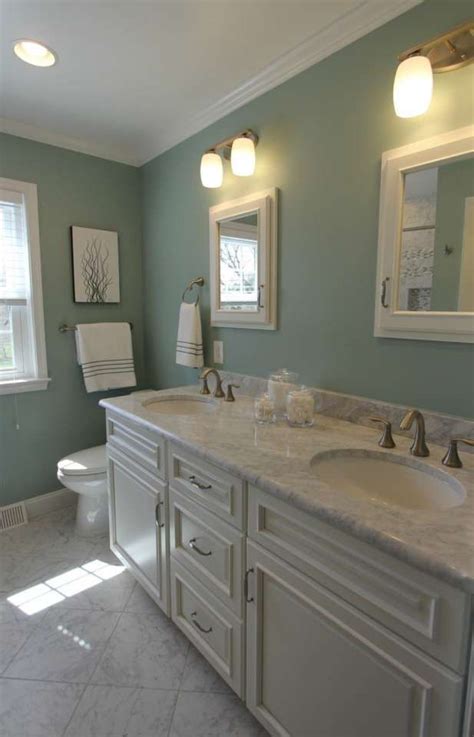 Stylish Sage Green Bathroom Color Schemes