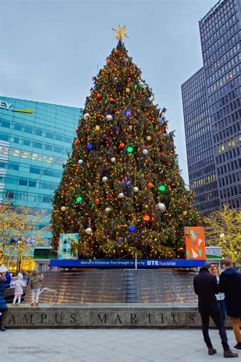 Detroit Holidays 2019 Visiting Cadillac Lodge And Campus Martius