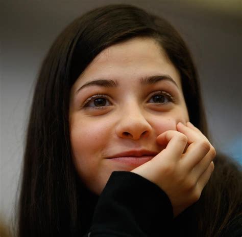 She was a member of the refugee olympic. Yusra Mardini: Wie eine junge Syrerin aus dem ...