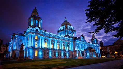 Planning for belfast city hall began in 1888 on the site of the former white linen hall, a chief international linen exchange of the time. Belfast City Hall - Happy Ireland Productions