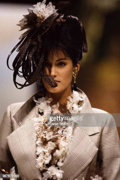 Yasmeen Ghauri 90s Photos And Premium High Res Pictures Getty Images