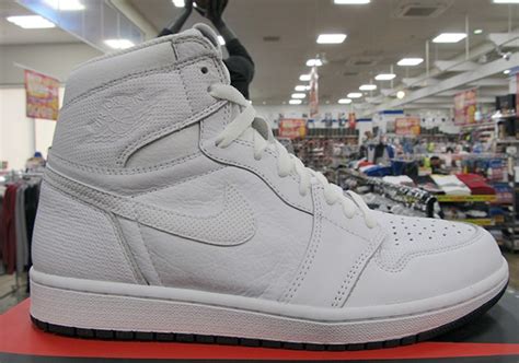 First Look At The Air Jordan 1 Retro High Og Pure White