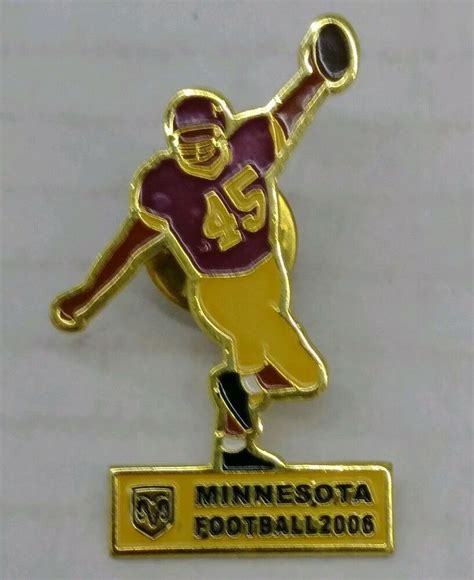 University Of Minnesota Golden Gopher Football Lapel Pin 2006 45