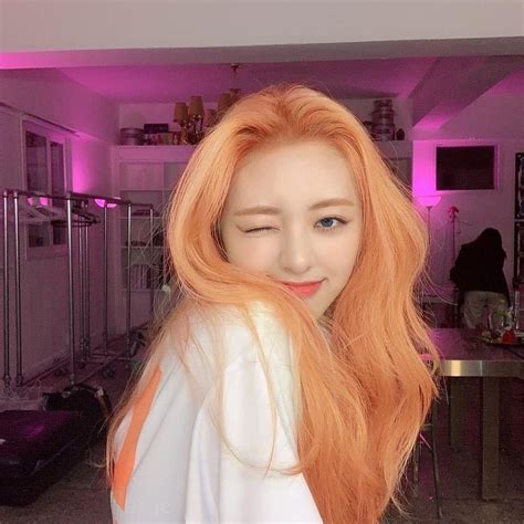 Itzy Yuna 유나 On Instagram Just Imagine The Power Of Orange Or Pink