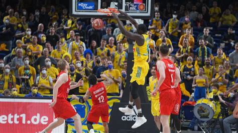 Basketball Bundesliga Meister Alba Berlin Gl Nzt Direkt Auch Bayern