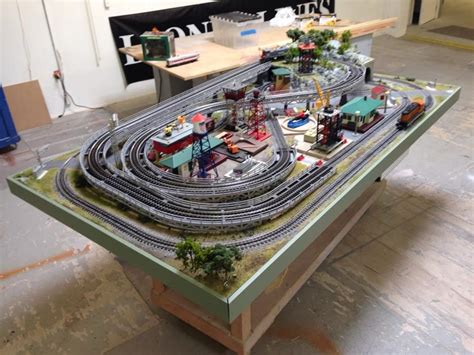 Get super highway set train today with drive up, pick up or same day delivery. Lionel Dealer Display Layouts, Factory Layouts and Postwar ...