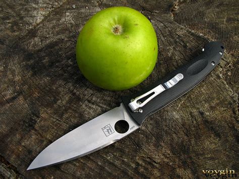 Benchmade 533 mini bugout folding knife 2.82 s30v satin plain blade, orange. Benchmade Dejavoo 740 Review