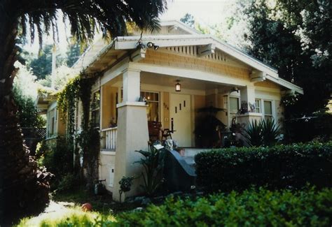 A Brief History Of The Iconic Bungalows Of La Laist