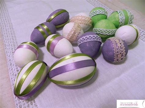 Dall'uovo dei simpson al dolce pasquale uovo di pasqua da 220g al cioccolato bianco incartato in un involucro decorato da un pattern. Uova decorate_ polistirolo dipinto e decorato con ...
