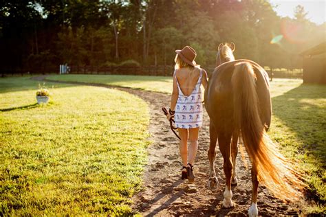 Equestrian And Horse Photo Shoot Ideas By Tracey Buyce Photography In