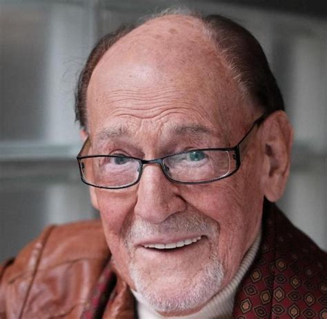 Nach dem besuch der sozialistischen. Herbert Köfer: Mit 99 zweite «Goldene Henne» fürs ...