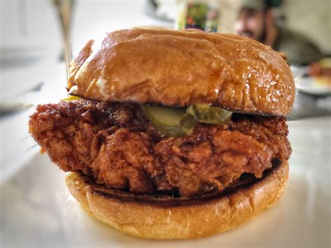 Jan 22, 2021 · nashville hot chicken from vandelay hospitality group (east hampton sandwich co., hudson house) will open in the former digg's taco shop at 6309 hillcrest ave., near smu. homemade Nashville Hot Chicken Sandwich : food