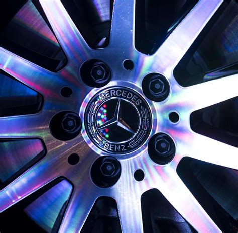 Daimler Mercedes Konzern Macht Mit Weniger Verkauften Autos Mehr