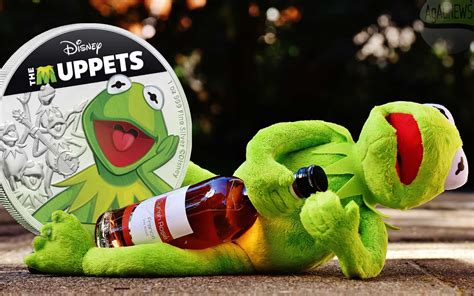 Последние твиты от kermit the frog (@kermitthefrog). Kermit the Frog celebrates the release of his new proof ...