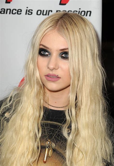 Taylor Momsen I Quit Acting Gossip Girl Star Says She Is Finished