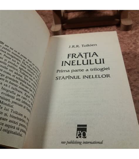 J R R Tolkien Stapanul Inelelor Fratia Inelului