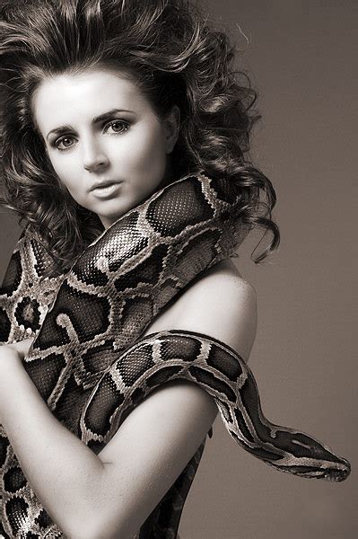 Celebrity Photo Maniac Snakes Lover Girls