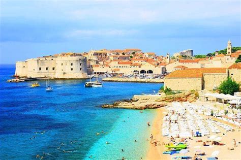 Pode até ser uma rocha lisa à beira mar, ou uma plataforma de cimento que se viajar para a croácia para curtir as praias, leve a gopro consigo. 6 melhores praias da Croácia que você precisa conhecer