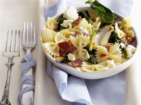 Pasta With Spinach Feta Cheese And Bacon Recipe Eat Smarter Usa