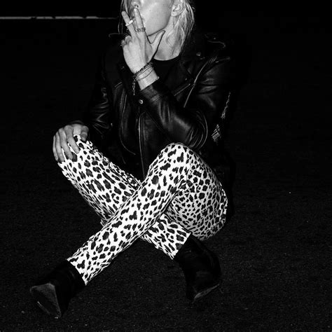 Pin By Ari On Tumblr90s Grunge Rockstar Aesthetic Star Fashion