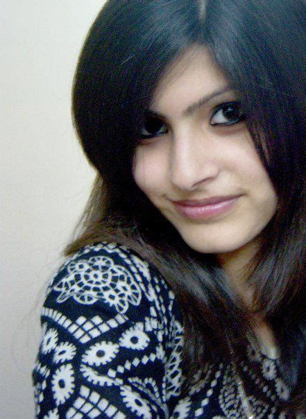Pic Masr Cute Indian College Girls Pictures 2014